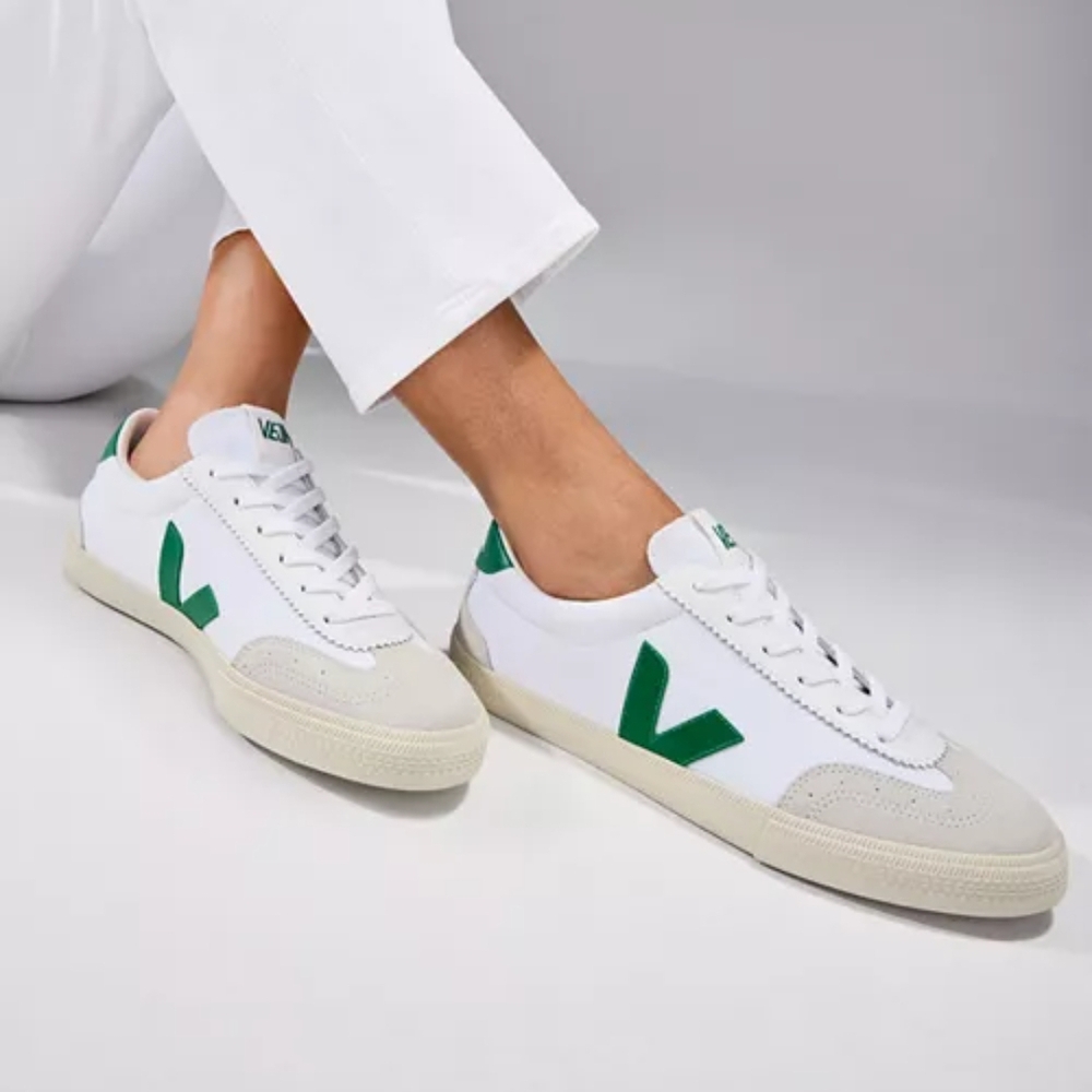 Veja Black & White Casual Sneakers - Leather/ Suede/ Canvas